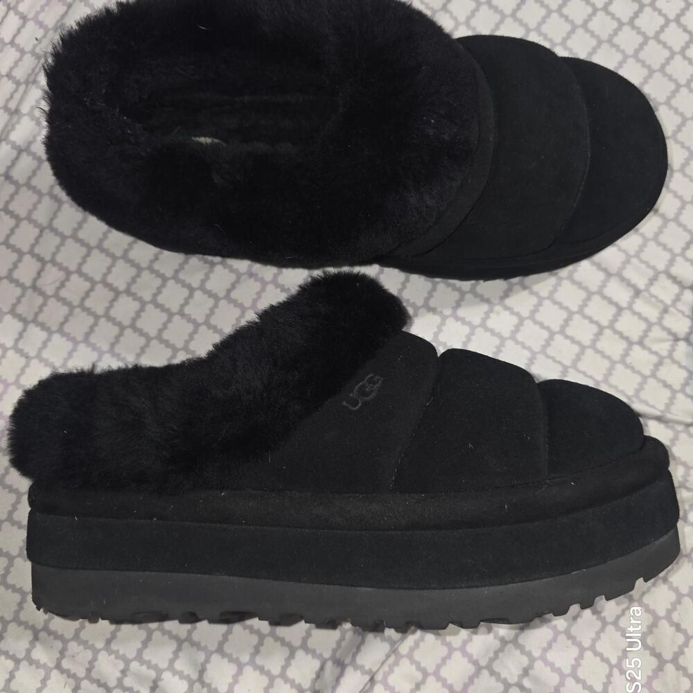 Ugg Women's Black Slippers